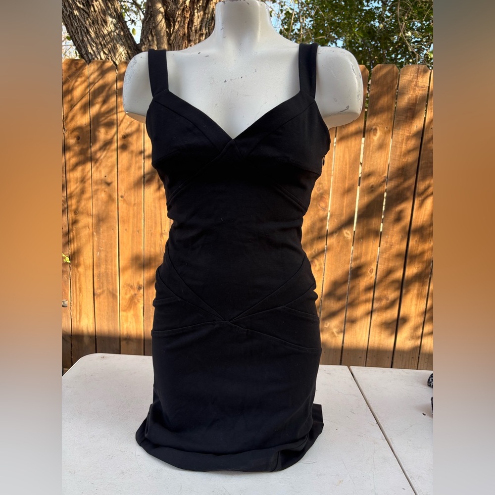 NWT Diane von Fustenberg sleeveless dress size 4 black.